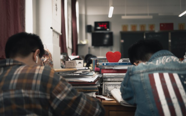 网上怎么找老同学 (找老同学上哪个网)