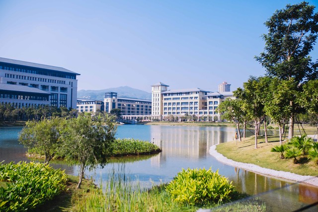 如何在茫茫人海中找到以前的老同学？