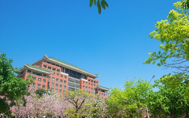 如何在茫茫人海中找到以前的老同学？