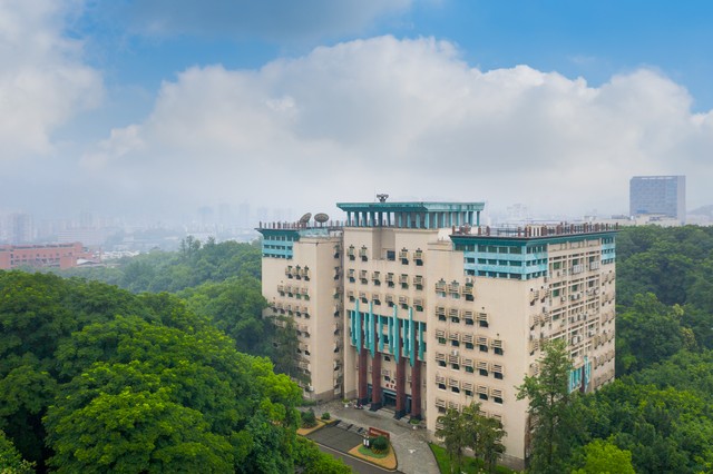 如何在茫茫人海中找到以前的老同学？