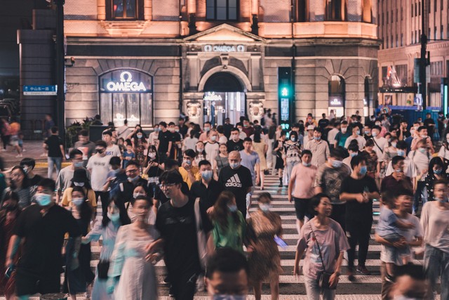 如何在茫茫人海中找到以前的老同学？