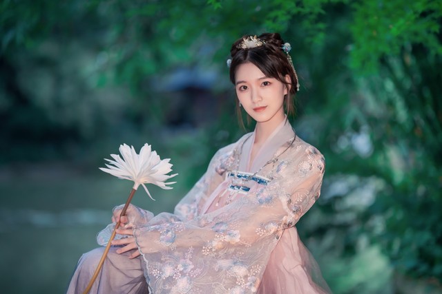 如何在茫茫人海中找到以前的老同学？